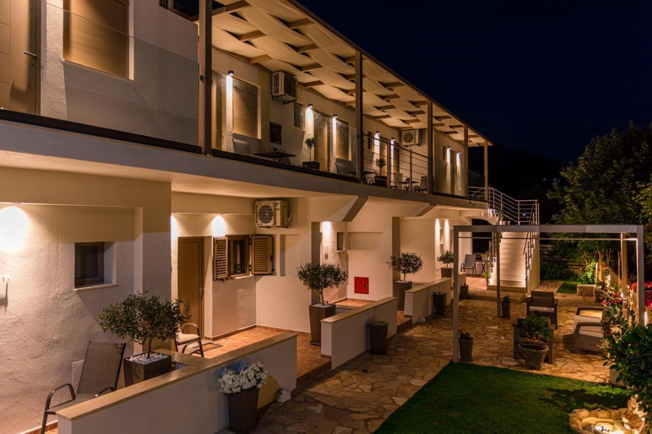 Lighthouse Apartments Stoúpa Dış mekan fotoğraf
